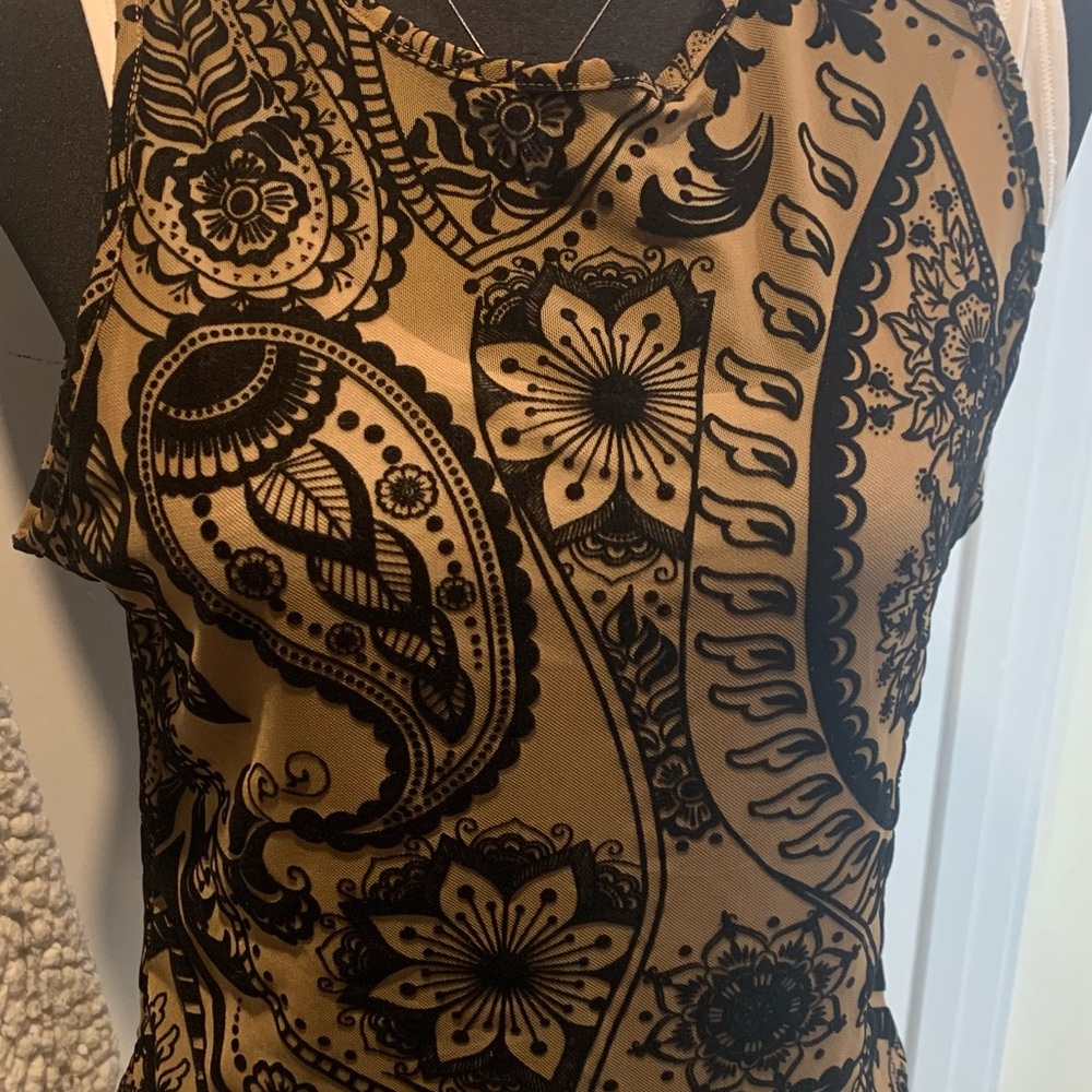 2/$5 Black and Tan Paisley Floral Top